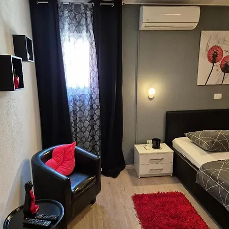 Dora Apartment