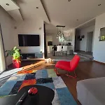 Dora Apartment *