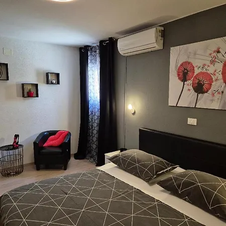 Dora Apartmán Makarská